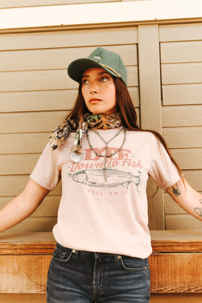 Down To Fish Graphic TeePink GravelS
