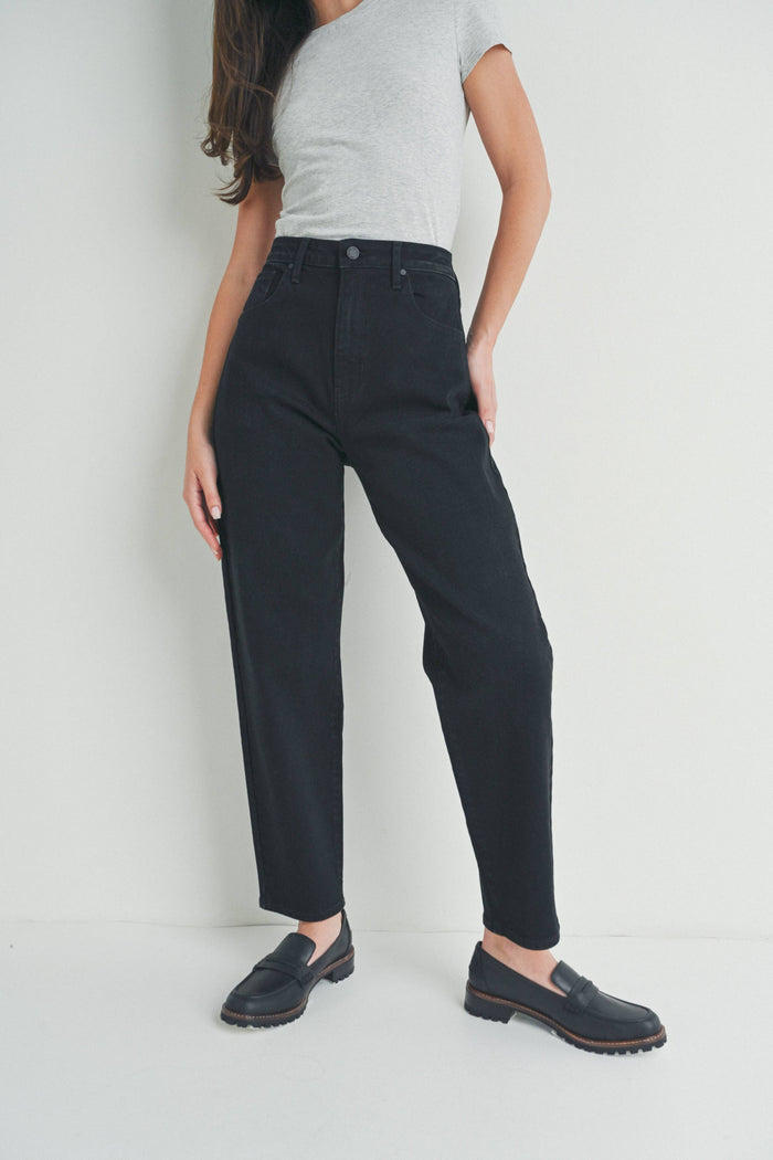 Tapered Barrel Jean