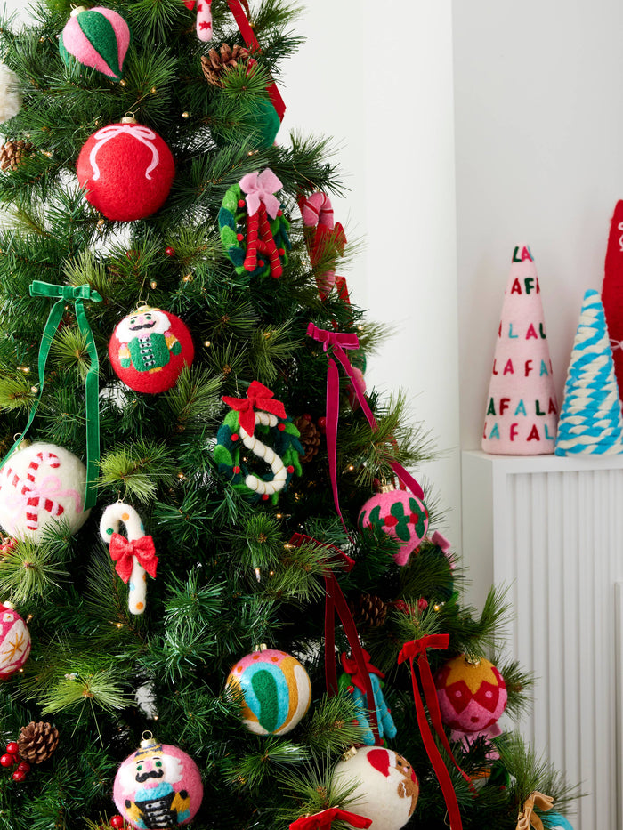 WREATH ORNAMENT