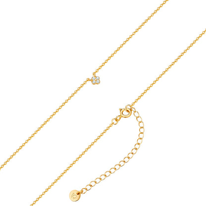 Halskette mit Blüten-Anhänger gold