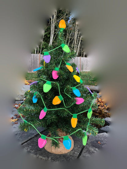 In the hoop Christmas String Lights Garland by Snugglepuppyappliue.com