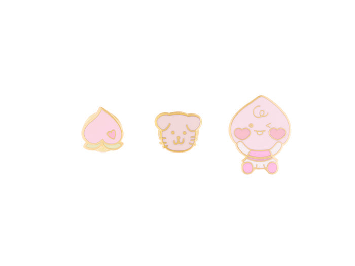 18-5. MOMO Pin Badge