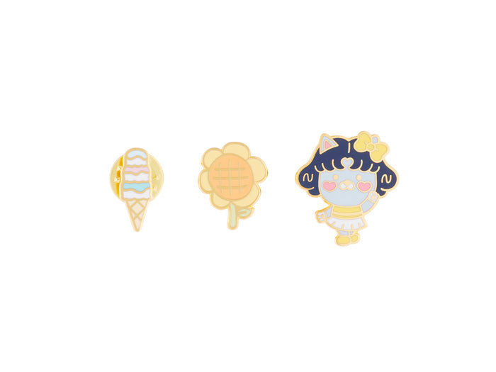 18-7. JIHYO Pin Badge