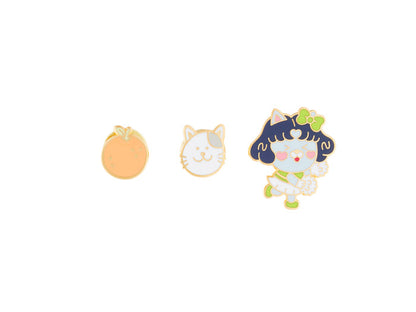 18-9. JEONGYEON Pin Badge