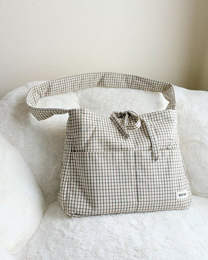 Large Gingham Book Bag with Multiple Pockets - The Bean Workshop - book bag, book lover tote, book tote bag, Bookish Tote, canvas tote, college student, gift for book lovers, gingham, plaid fabric, quilted tote bag, reading tote bag, tote, tote bag