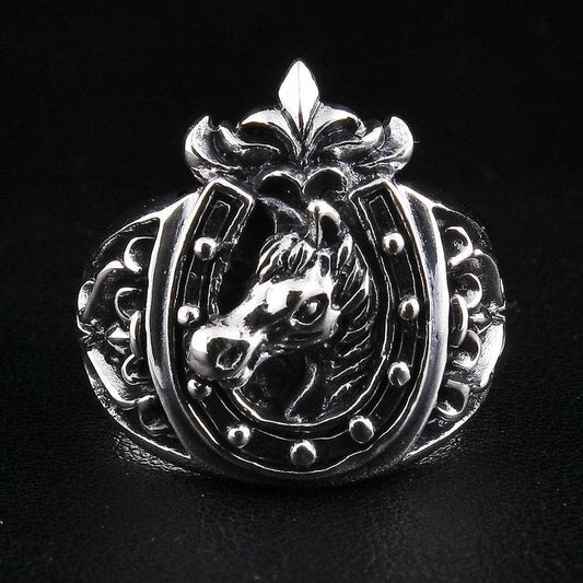 Front view of 925 sterling silver horse head ring with lucky horseshoe and fleur-de-lis crown