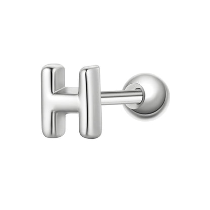 Piercing Buchstabe H