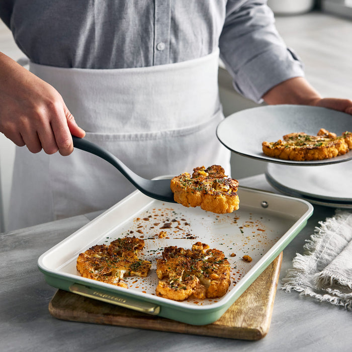 CC009831-103 - Reserve GreenPan Reserve Cookie Sheet, Sage Green - 30.2 x 25.2 cm - Product Image 3