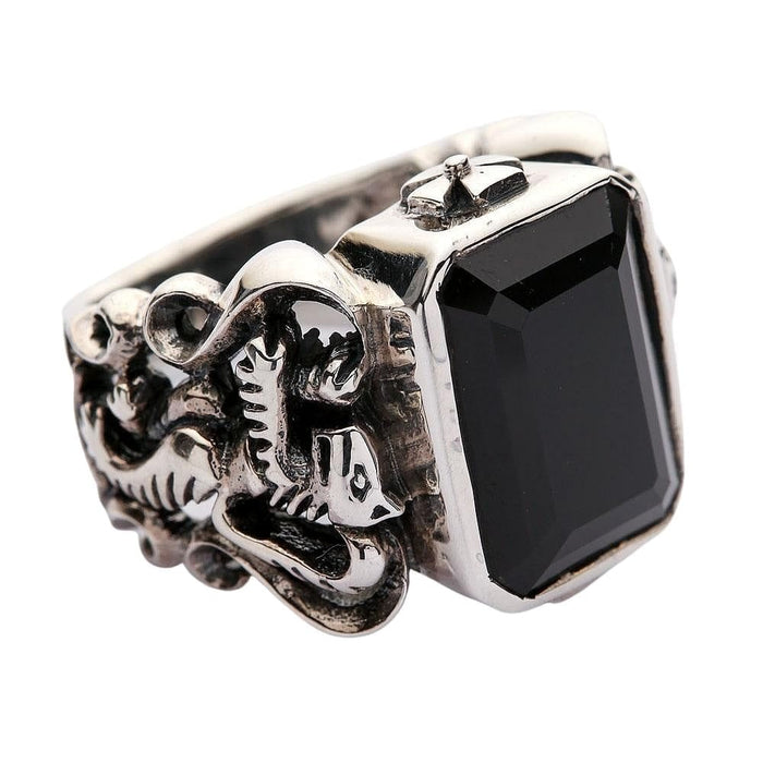 Black CZ stone heraldic lion ring in 925 sterling silver right side detail