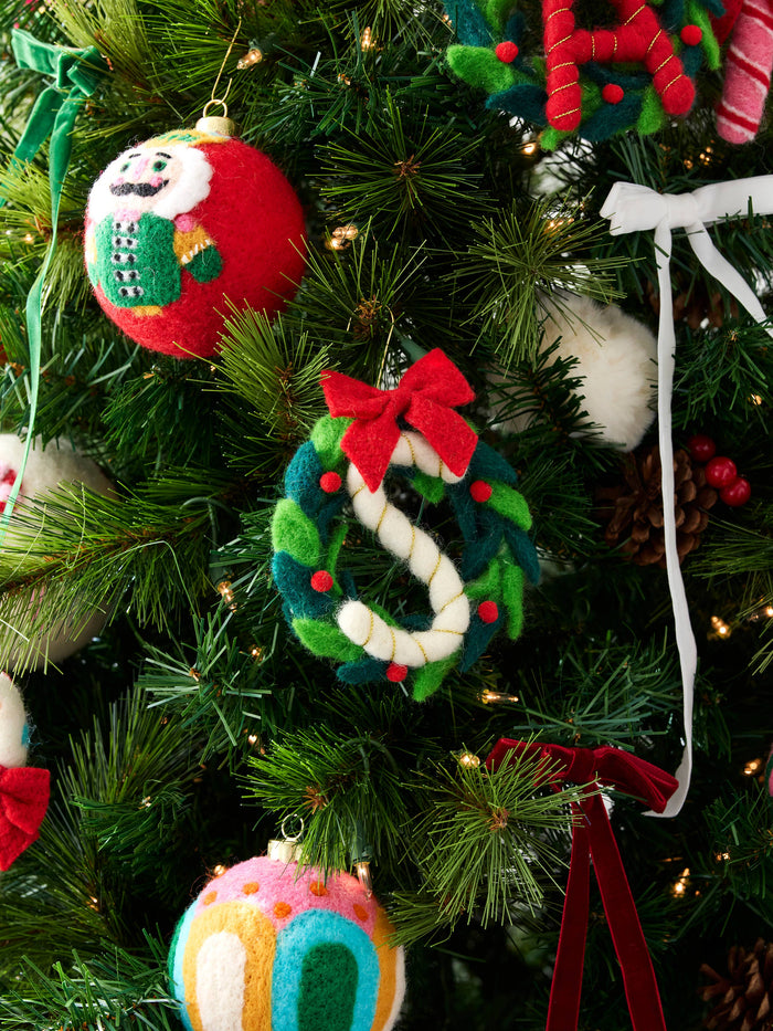 WREATH ORNAMENT